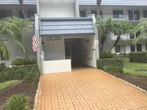 4822 Esedra Ct #207, Lake Worth, FL 33467