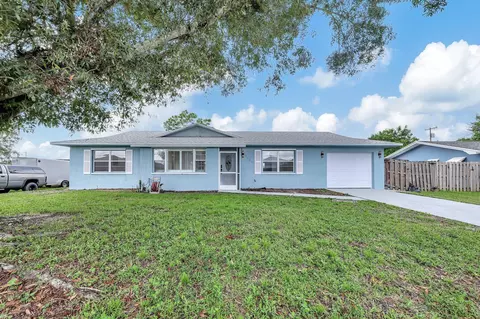 1124 SE Ladner St, Port Saint Lucie, FL 34983