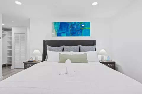 Bedroom - 581 SE 5th Ave, Pompano Beach, FL 33060 photo 2 of 12