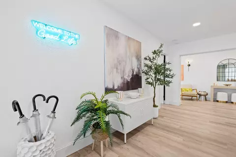 Entry Way - 581 SE 5th Ave, Pompano Beach, FL 33060 photo 3 of 3
