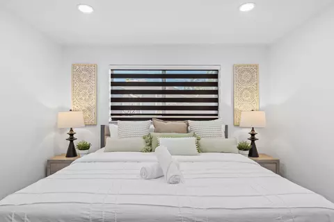 Bedroom - 581 SE 5th Ave, Pompano Beach, FL 33060 photo 5 of 12