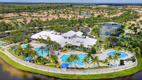 9484 Swansea Ln, West Palm Beach, FL 33411