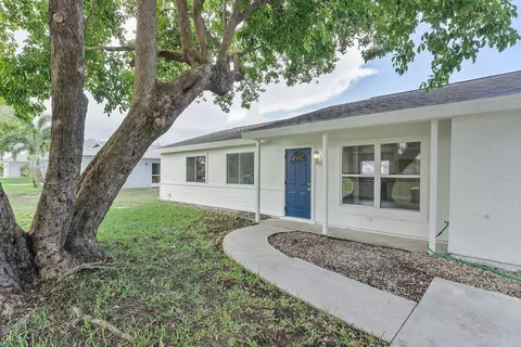 1041 SE Spinnaker, Port Saint Lucie, FL 34983