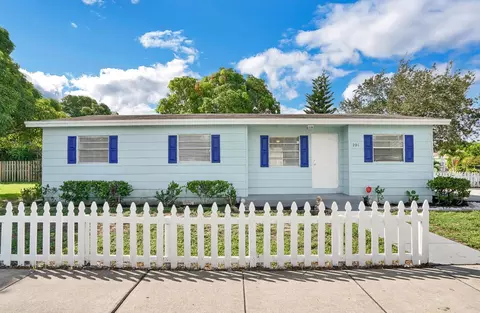 201 SW 11th Ave, Delray Beach, FL 33444