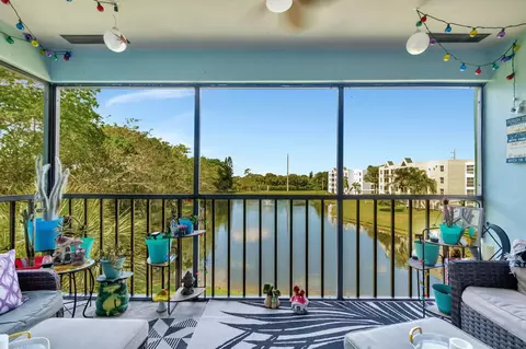 5884 Morningstar Cir #303, Delray Beach, FL 33484