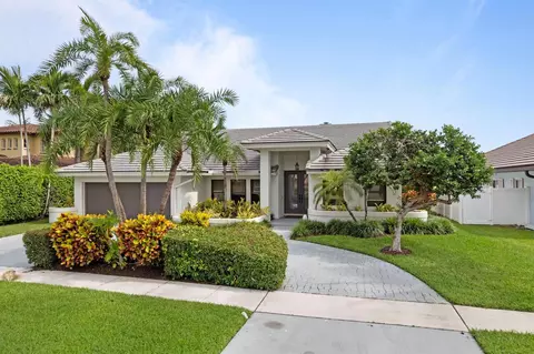 473 Oregon Ln, Boca Raton, FL 33487