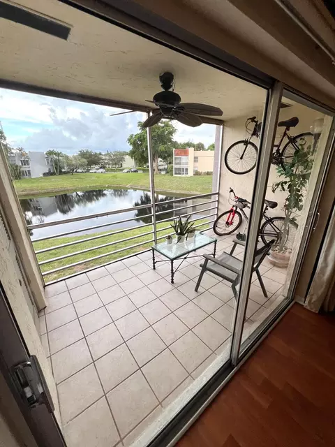 2828 Casita Way #207-C, Delray Beach, FL 33445