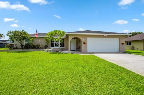 1692 Brae Burn Pl, Wellington, FL 33414