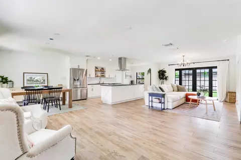902 Oak Cir, Jupiter, FL 33458