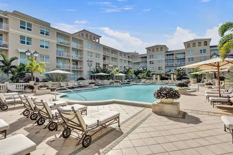 99 SE Mizner Blvd #802, Boca Raton, FL 33432