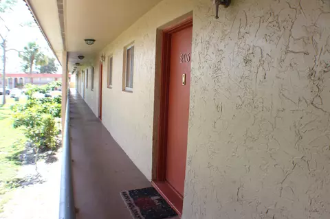 6120 Forest Hill Blvd #206, West Palm Beach, FL 33415