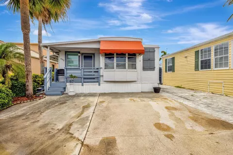 559 Nettles Blvd, Hutchinson Island, FL 34949