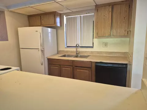 2050 N Congress Ave #407, West Palm Beach, FL 33401