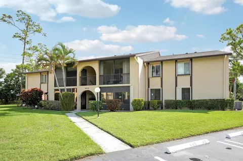 445 Pine Glen Ln #A-1, Greenacres, FL 33463