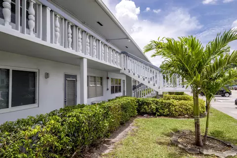 81 Farnham D, Deerfield Beach, FL 33442
