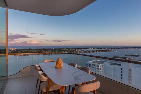 200 Arkona Ct #2101, West Palm Beach, FL 33401