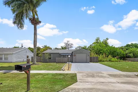 5078 Canal Cir E, Lake Worth, FL 33467