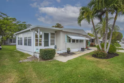 293 NE Moonstone Dr, Jensen Beach, FL 34957