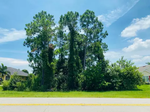 1170 SW Del Rio Blvd, Port St Lucie, FL 34953