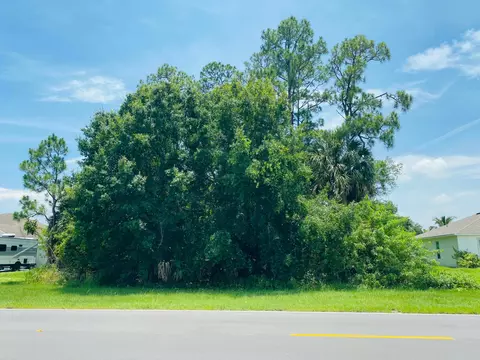 1438 SW Del Rio Blvd, Port St Lucie, FL 34953
