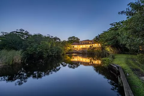 49 W High Point Rd, Sewalls Point, FL 34996