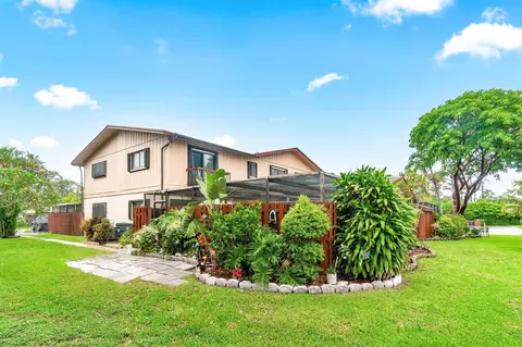 4251 S Landar Dr, Lake Worth, FL 33463