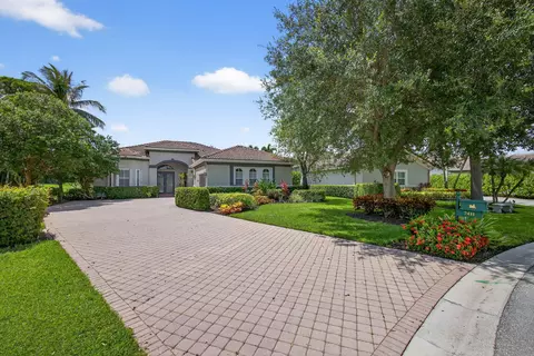 7411 Ironhorse Blvd, West Palm Beach, FL 33412