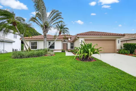 5669 Descartes Cir, Boynton Beach, FL 33472
