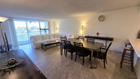Dining - 3100 N Course Ln #410, Pompano Beach, FL 33069 photo 3 of 3