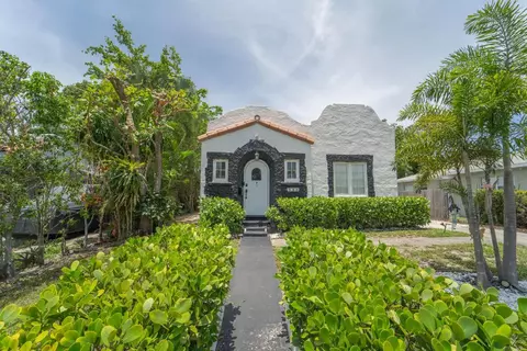933 38th St, West Palm Beach, FL 33407