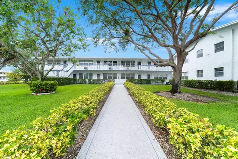 396 Windsor Q, West Palm Beach, FL 33417