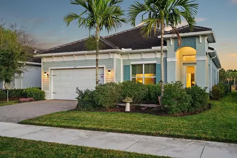 4713 SW Briarwood Ct, Stuart, FL 34997