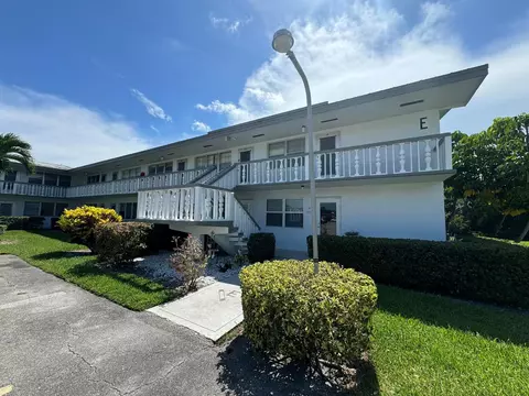 86 Northampton E, West Palm Beach, FL 33417