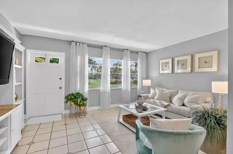 300 NE 20th St #108, Boca Raton, FL 33431