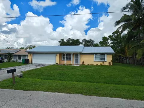 253 SE Verada Ave, Port Saint Lucie, FL 34983