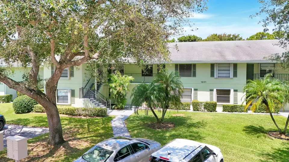 Other - 1601 Sabal Ridge Cir #F, Palm Beach Gardens, FL 33418 photo 5 of 5