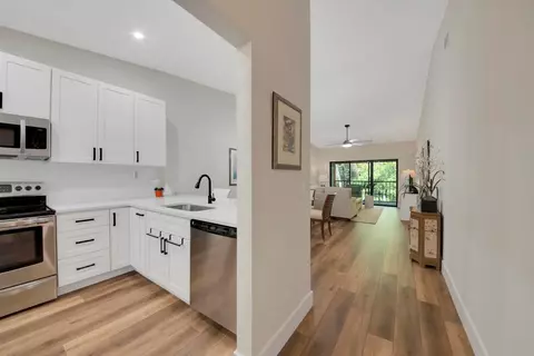 Entry Way - 1601 Sabal Ridge Cir #F, Palm Beach Gardens, FL 33418 photo 1 of 3