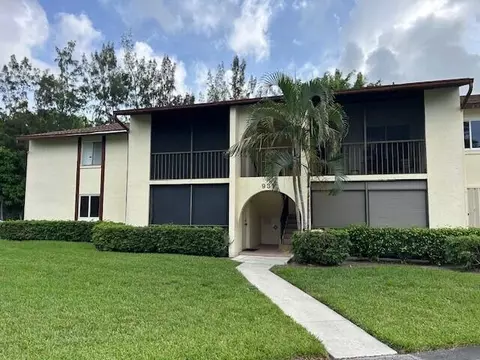 4871 Sable Pine B2 Cir, West Palm Beach, FL 33417
