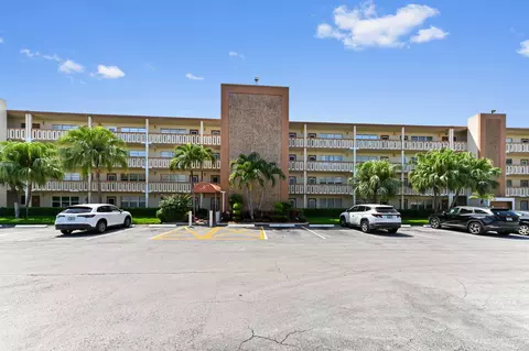 1010 Newcastle A #1010, Boca Raton, FL 33434