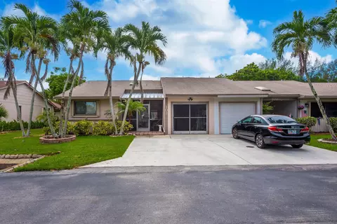 102 Mayfair Ln #H2, Boynton Beach, FL 33426