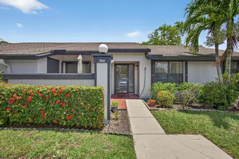 360 Quebec Ct, Royal Palm Beach, FL 33411