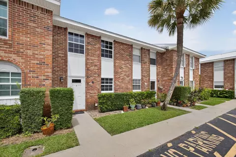 417 N Cypress Dr # 11, Tequesta, FL 33469
