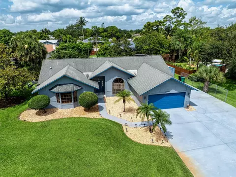 2072 SE Bisbee St, Port Saint Lucie, FL 34952