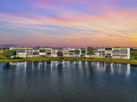 2083 Guildford E, Boca Raton, FL 33434