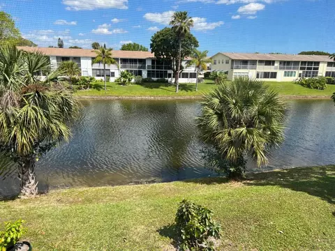 119 Camden F, West Palm Beach, FL 33417