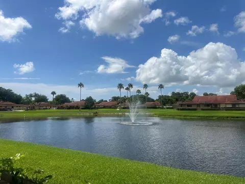4371 Woodstock Dr #D, West Palm Beach, FL 33409