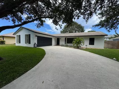 4392 Colette Dr, Tequesta, FL 33469