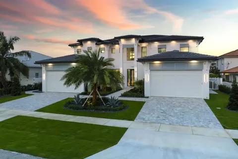 748 Waterway Dr, North Palm Beach, FL 33408