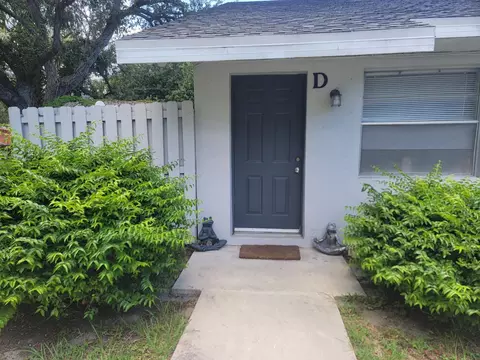 2002 S 10th St #D, Fort Pierce, FL 34950