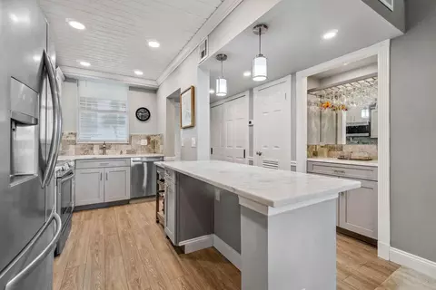 100 Paradise Harbour Blvd #208, North Palm Beach, FL 33408